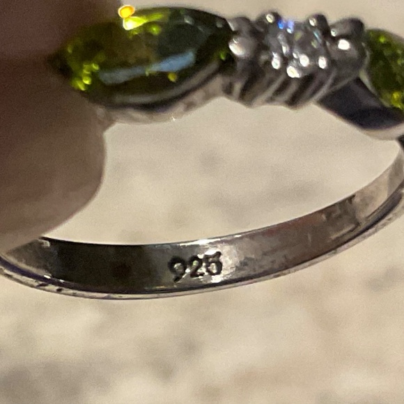 Peridot Silver Ring 925 Vintage Size 4 - Picture 6 of 9